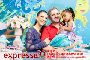 Leia mais sobre o artigo Hannah Tarifa Zanfolin, na foto com os pais Dra. Flávia e Dr. Wagner, comemora seus quatro aninhos