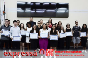 Leia mais sobre o artigo Vereadores jovens são empossados em sessão solene. 14 escolas estão representadas na 22ª Legislatura da Câmara Jovem