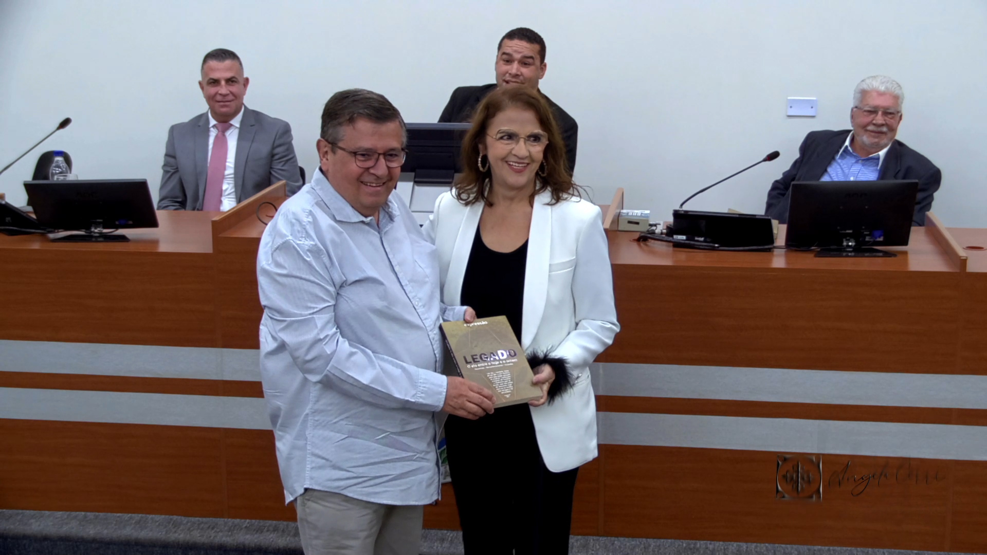 Leia mais sobre o artigo Cerimônia de Lançamento do livro Legado – Câmara Municipal de Araras – parte 3