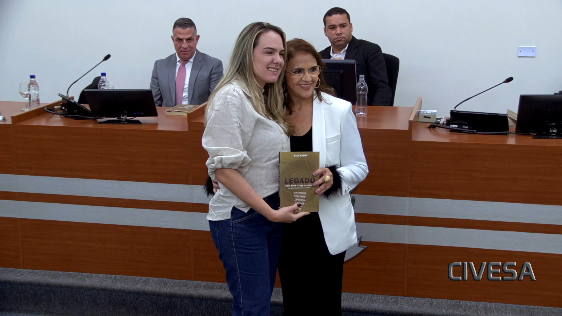 Leia mais sobre o artigo Cerimônia de Lançamento do livro Legado – Câmara Municipal de Araras – parte 6