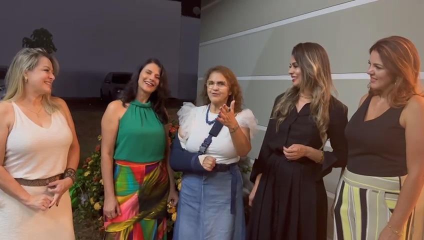 Leia mais sobre o artigo Sicred Araras participa de evento do comunicador Carlos Gambini